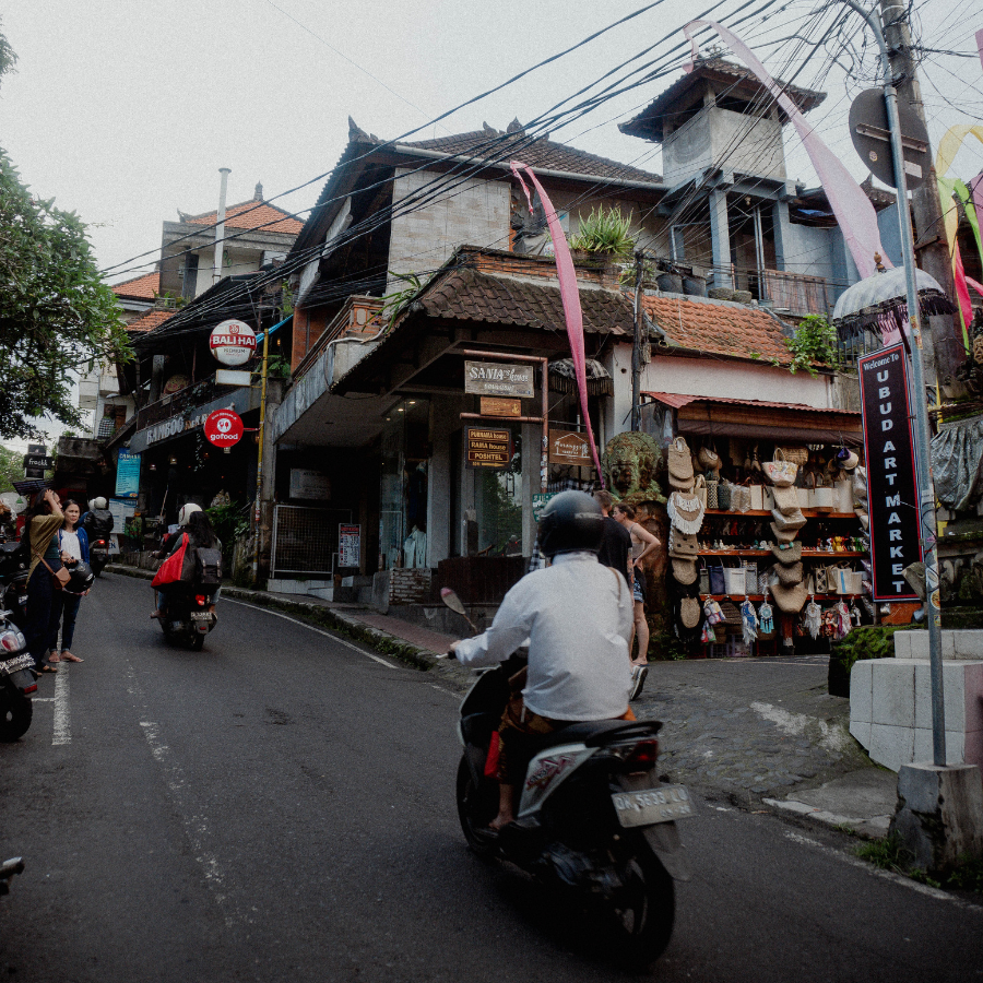 Xe máy – bạn đồng hành lý tưởng trên những cung đường Bali